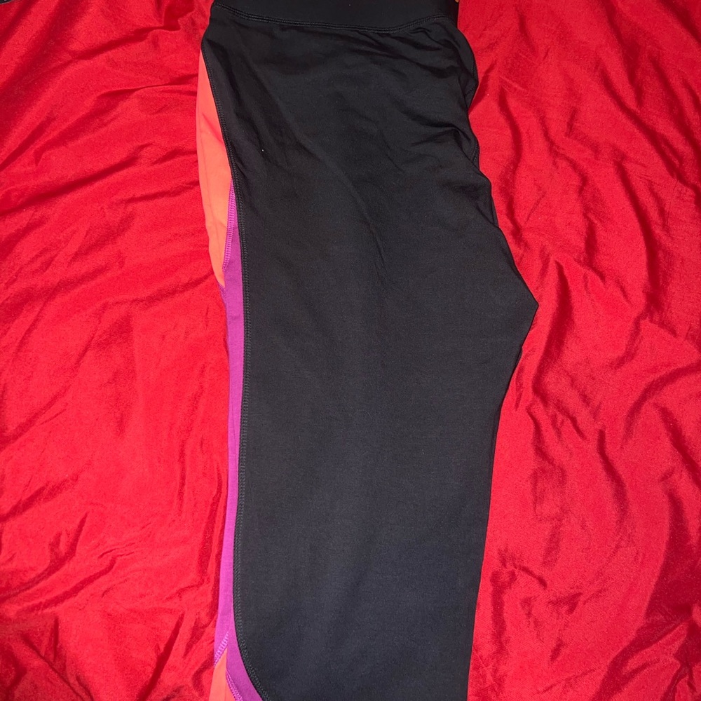 Plus Size Livi Cropped Leggings